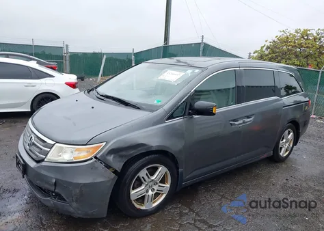 2013 Honda Odyssey Touring/Touring Elite z USA, uszkodzony, nr VIN 5FNRL5H9XDB056100